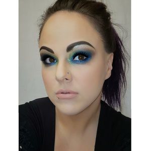 Meet your Posher, Niks